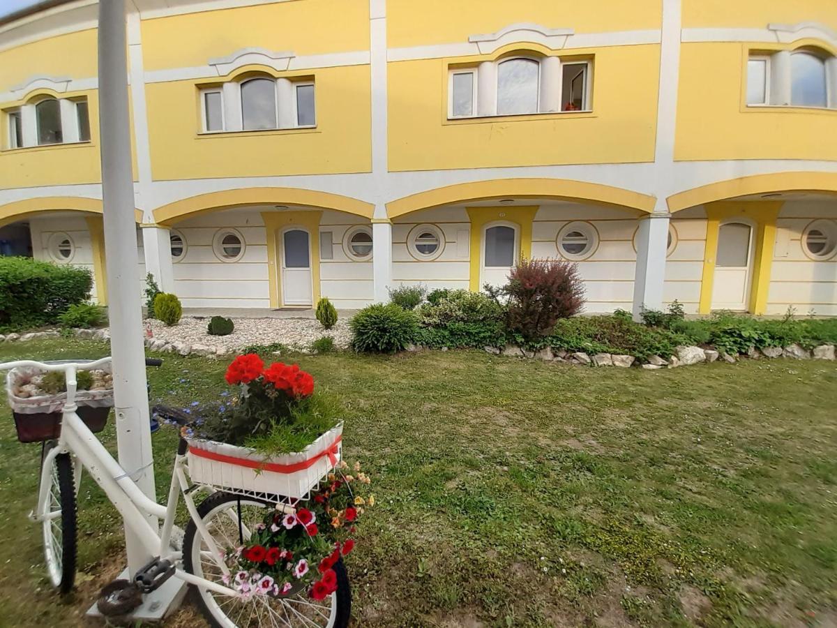 Thermal Garden Mosonmagyaróvár Zewnętrze zdjęcie